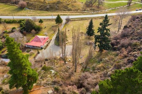 Photo of property in 3749 Luggate-cromwell Road, Luggate, Cromwell, 9383