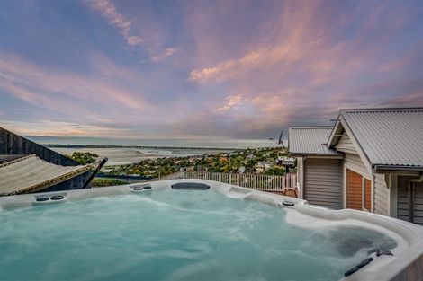 Photo of property in 182 Mount Pleasant Road, Mount Pleasant, Christchurch, 8081