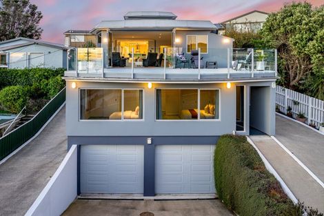 Photo of property in 56 Wharemauku Road, Raumati Beach, Paraparaumu, 5032