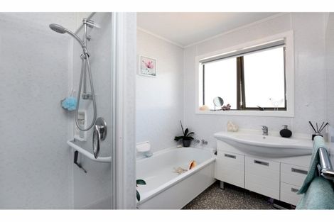 Photo of property in 6 Lincoln Street, Stoke, Nelson, 7011