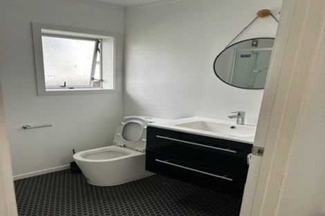 Photo of property in 46 Verbena Road, Birkdale, Auckland, 0626