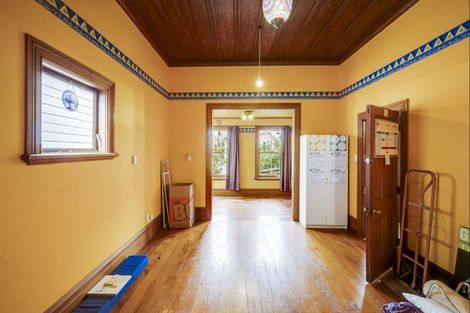 Photo of property in 69 Wellesley Road, Napier South, Napier, 4110