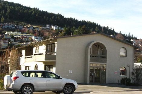 Photo of property in 67 Stanley Street, Queenstown, 9300