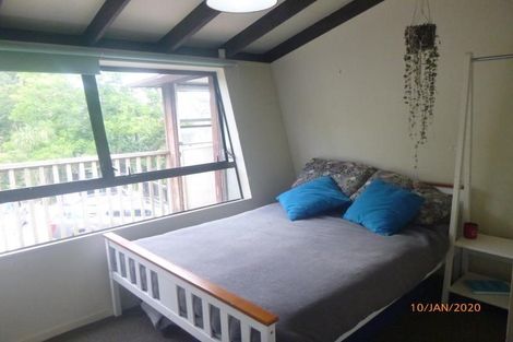 Photo of property in 43 Birdwood Road, Swanson, Auckland, 0612