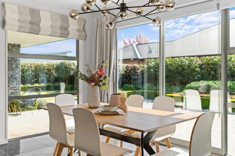 Photo of property in 14 Crown Close, Prebbleton, 7604