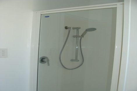 Photo of property in 90 Edgewater Drive, Pakuranga, Auckland, 2010