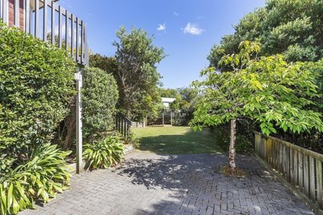 Photo of property in 9 Samwell Drive, Whitby, Porirua, 5024
