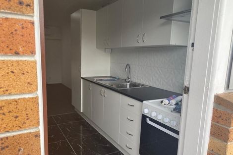 Photo of property in 2/5 Deering Place, Papatoetoe, Auckland, 2025