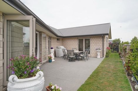 Photo of property in 4 Skipness Lane, Broomfield, Christchurch, 8042