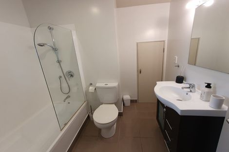 Photo of property in 100e Karepa Street, Brooklyn, Wellington, 6021