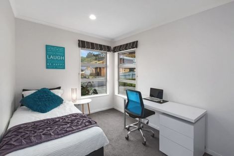 Photo of property in 28 Kilkelly Close, Tawa, Wellington, 5028