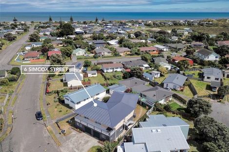 Photo of property in 6a&b Simcox Street, Otaki Beach, Otaki, 5512