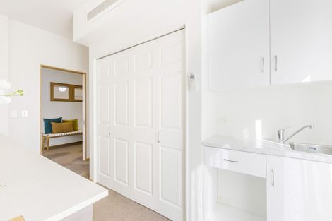 Photo of property in 86 Kitchener Road, Milford, Auckland, 0620