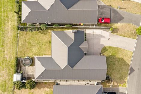 Photo of property in 35 Harding Drive, Papamoa Beach, Papamoa, 3118