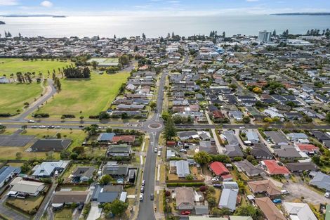 Photo of property in 117 Florence Avenue, Orewa, 0931