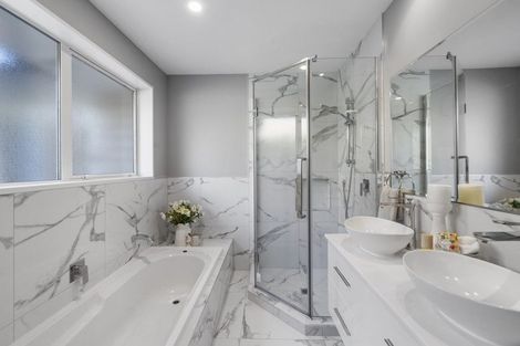 Photo of property in 14 Donovan Place, Aidanfield, Christchurch, 8025