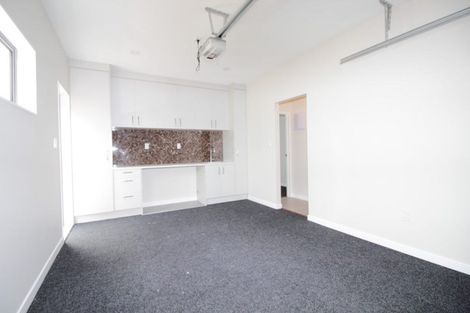 Photo of property in 4 Kearney Place, Massey, Auckland, 0614