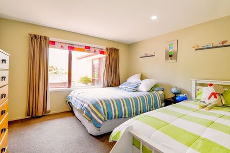 Photo of property in 49 Duxford Crescent, Fairfield, Dunedin, 9018
