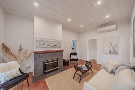 Photo of property in 40 Middle Road, Havelock North, 4130