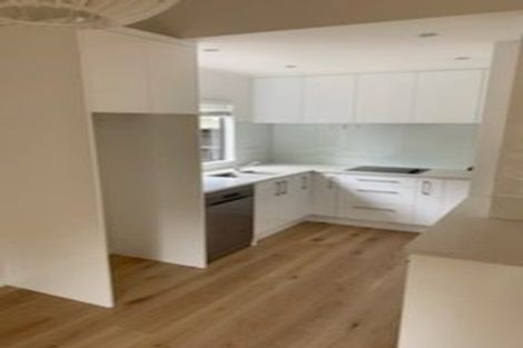 Photo of property in 1/10 Newstead Avenue, Browns Bay, Auckland, 0632