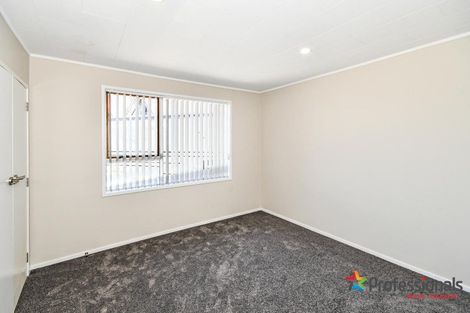 Photo of property in 5 Heathberry Close, Papatoetoe, Auckland, 2025