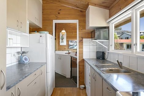 Photo of property in 33 Sunset Street, Hilltop, Taupo, 3330