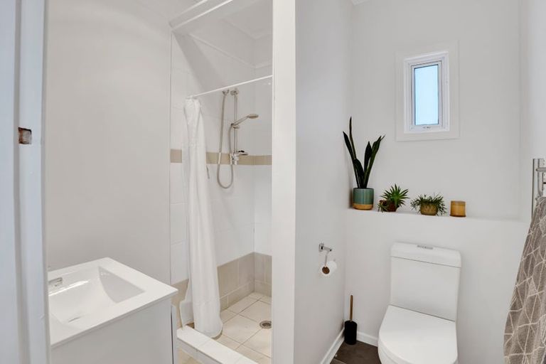 Photo of property in 147 Tasman Street, Opunake, 4616