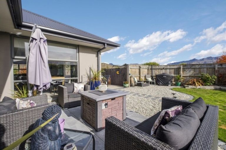 Photo of property in 9 Judge And Jury Drive, Lake Hayes, Queenstown, 9304