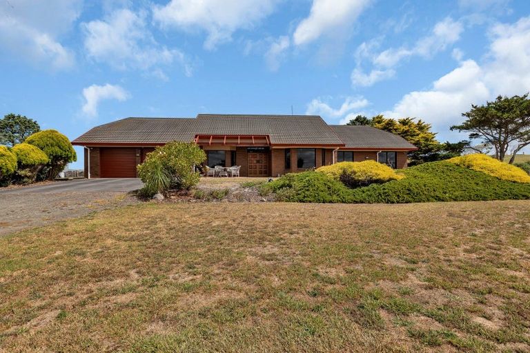 Photo of property in 70 Baylys Coast Road, Dargaville, 0377