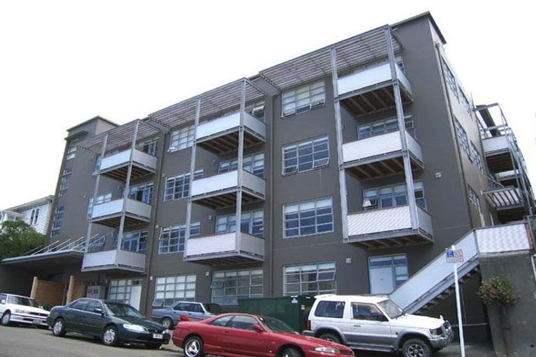 Photo of property in Vespa Apartments, 404/20 Hanson Street, Mount Cook, Wellington, 6021