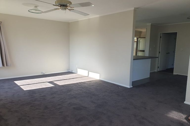 Photo of property in 22 Linwood Drive, Paraparaumu, 5032