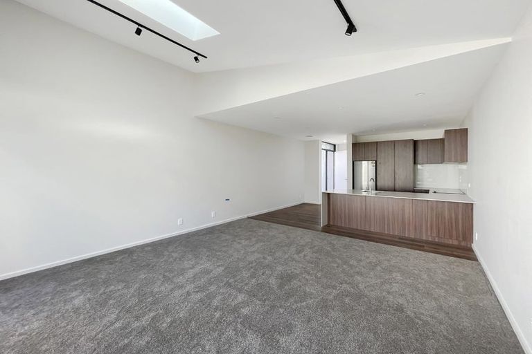 Photo of property in 149u3 Onepu Road, Lyall Bay, Wellington, 6022