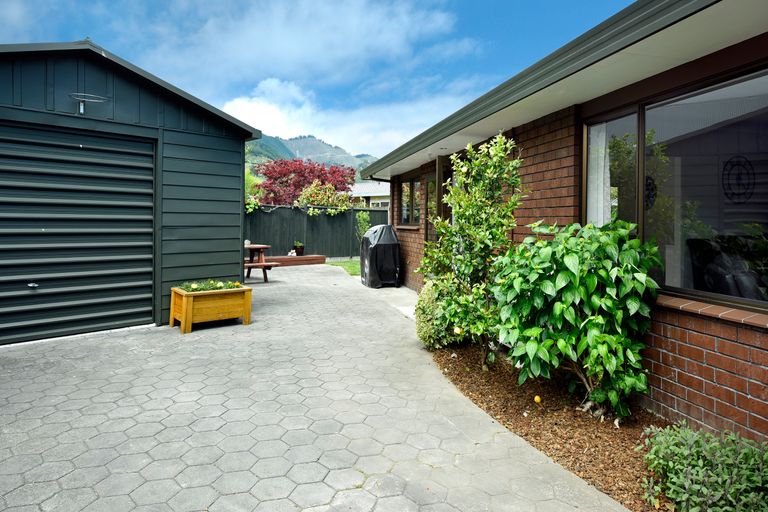 Photo of property in 6 James Place, Richmond, 7020