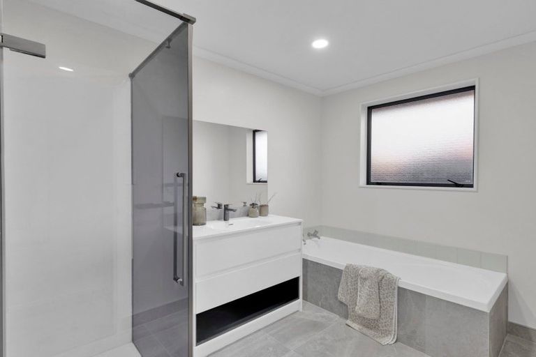 Photo of property in 5 Chancery Close, Hamilton East, Hamilton, 3216