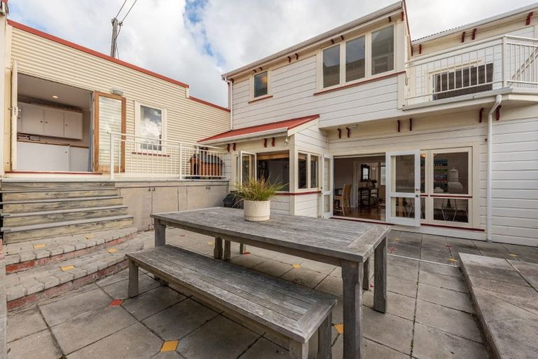 Photo of property in 15 Hay Street, Oriental Bay, Wellington, 6011