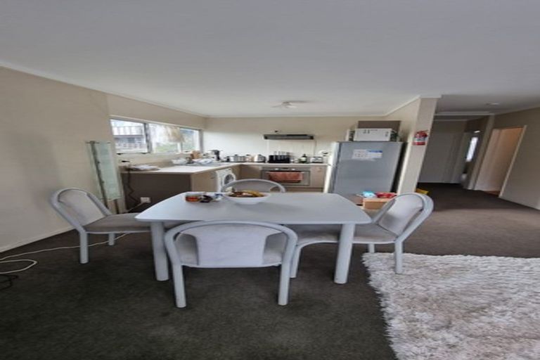 Photo of property in 126u6 Redwood Avenue, Tawa, Wellington, 5028