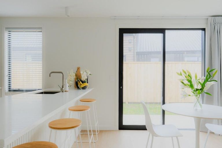 Photo of property in 43 Barn Road, Jacks Point, 9371