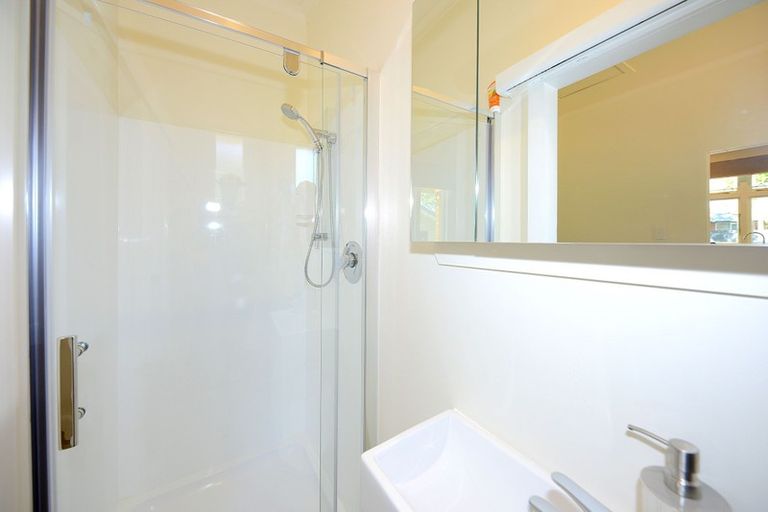 Photo of property in 33 Linwood Avenue, Linwood, Christchurch, 8011