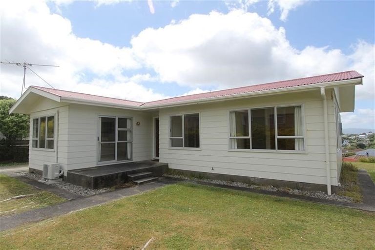 Photo of property in 240 Mitchell Street, Brooklyn, Wellington, 6021