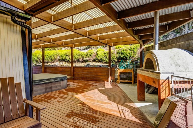 Photo of property in 9 Beach Road, Patea, 4520