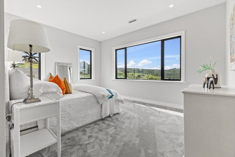Photo of property in 7 Halcyon Bay Lane, Wainui, 0992
