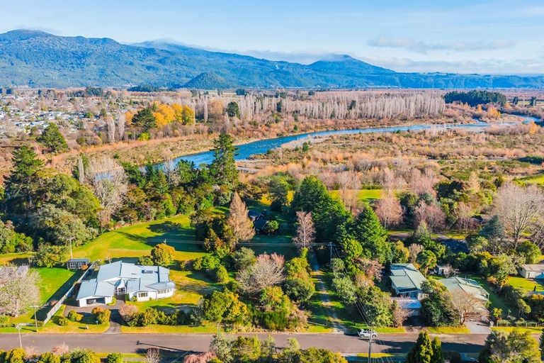 Photo of property in 52 Te Herekiekie Street, Turangi, 3334