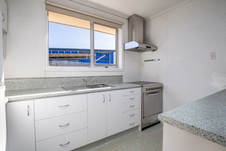 Photo of property in 92 Ashworth Street, Alexandra, 9320