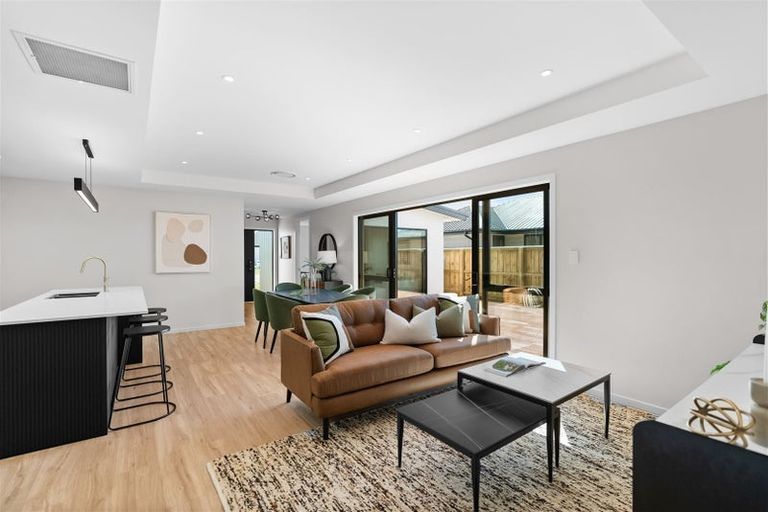 Photo of property in 21 Coach Way, Rolleston, 7614