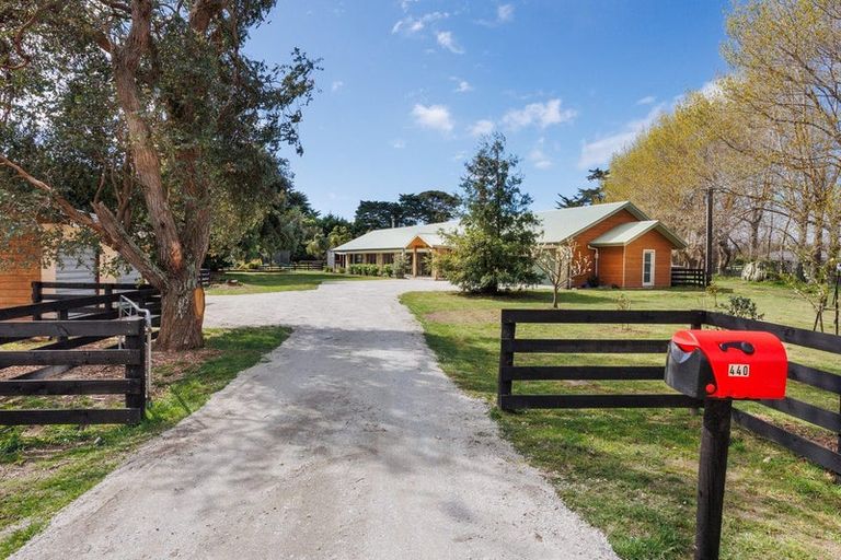 Photo of property in 440 Stoney Creek Road, Kelvin Grove, Palmerston North, 4470