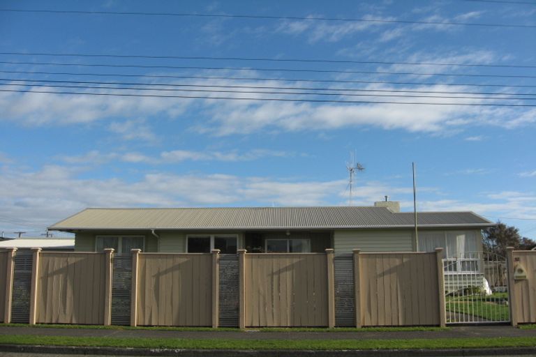 Photo of property in 32 Parsons Avenue, Levin, 5510