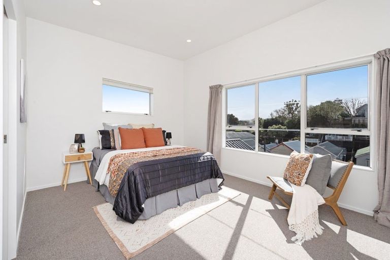 Photo of property in 43b Rolleston Street, Mount Cook, Wellington, 6021