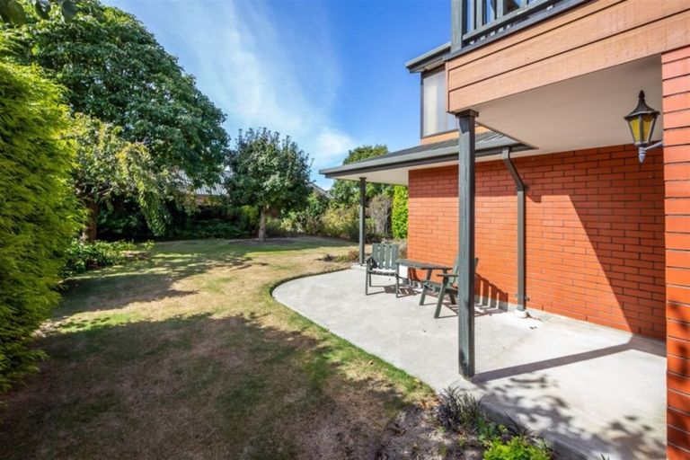 Photo of property in 28 Cricklewood Place, Avonhead, Christchurch, 8042