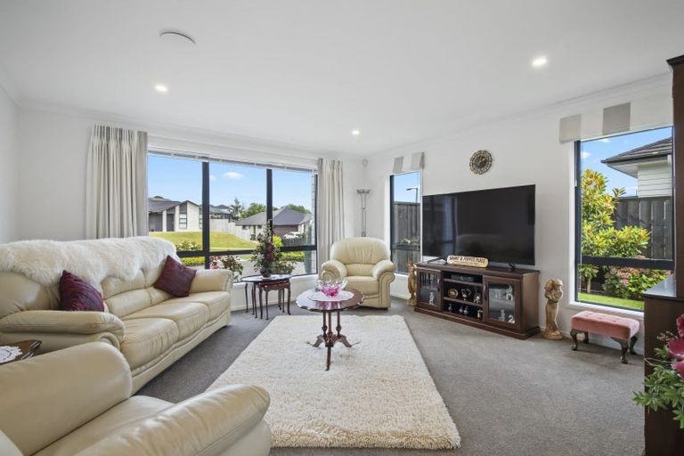 Photo of property in 130 Lisle Farm Drive, Pukekohe, 2120