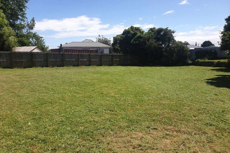 Photo of property in 15 Kirk Street, Otaki, 5512